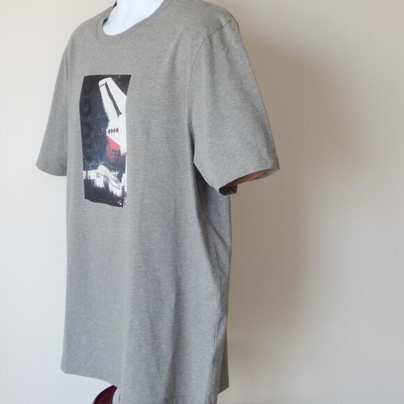HUGO by Hugo Boss Men’s Grey Dinumo Print Graphic Crew Neck T Shirt XXL NWT - Picture 5 of 6